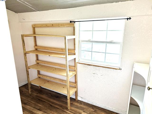 1610 85th Avenue, Oakland CA: https://media.crmls.org/mediaz/ec5bfc14-4408-4aa6-9b98-65a0e68972a6.jpg