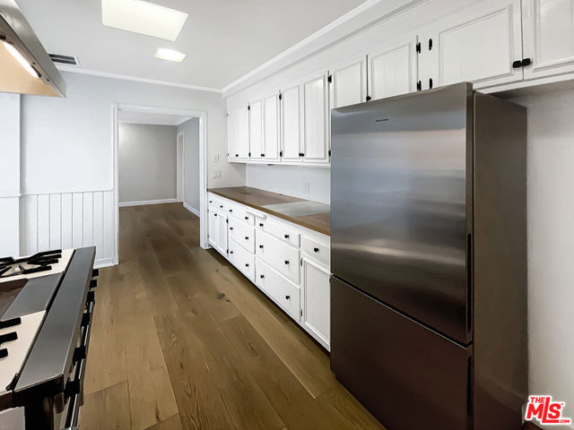 2252 Verde Oak Drive, Los Angeles CA: https://media.crmls.org/mediaz/ec5c87f3-cfd5-4679-a15f-943895a65def.jpg