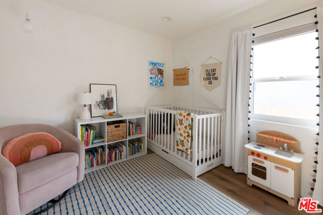 3330 Minto Court, Los Angeles CA: https://media.crmls.org/mediaz/ec5c8f5c-a6ab-48a4-a9af-7b24a8c5032c.jpg