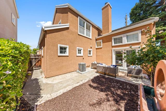 298 S Rengstorff Avenue, Mountain View CA: https://media.crmls.org/mediaz/ec5c9fa0-fb85-4184-a8e4-aa1b0c328fd7.jpg