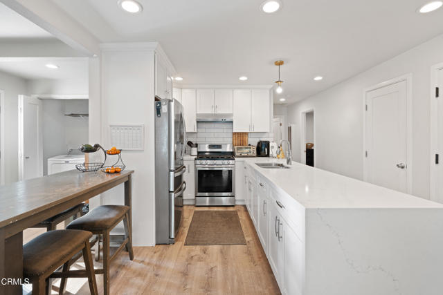 Detail Gallery Image 8 of 31 For 1328 Richmond Rd, Santa Paula,  CA 93060 - 3 Beds | 2 Baths