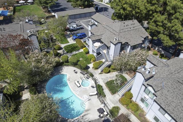 160 Sunwood Meadows Place, San Jose CA: https://media.crmls.org/mediaz/ec5d17fd-6331-48e8-8529-31792ea2987b.jpg