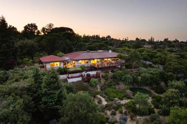165 Golden Oak Drive, Portola Valley CA: https://media.crmls.org/mediaz/ec5db41e-95e7-40e4-84d5-4e86e2a3fe6d.jpg