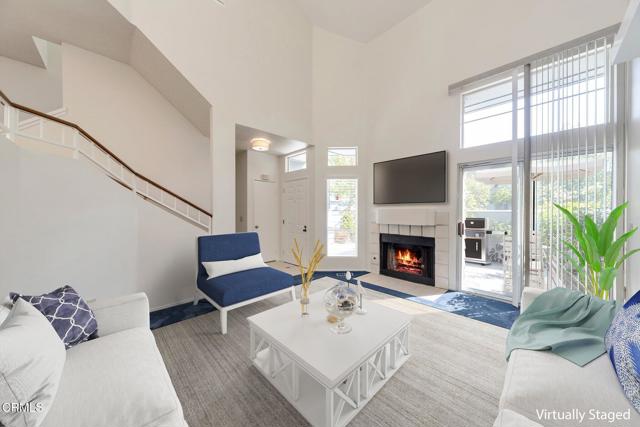 Detail Gallery Image 4 of 15 For 1029 Gilbert Ln, Ventura,  CA 93003 - 2 Beds | 2 Baths