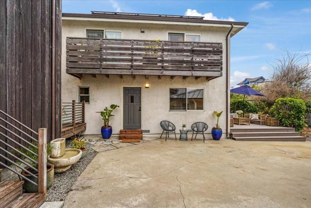 1004 W Cliff Drive, Santa Cruz CA: https://media.crmls.org/mediaz/ec5fbfa2-5743-4705-8e5c-2d22a6222c77.jpg