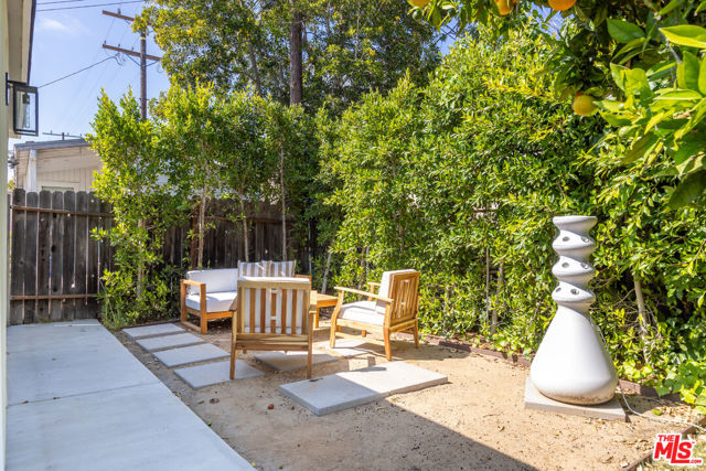 3840 Lyceum Avenue, Los Angeles CA: https://media.crmls.org/mediaz/ec604fcc-2d05-4e5a-89bb-1dfa2bb5f1a5.jpg