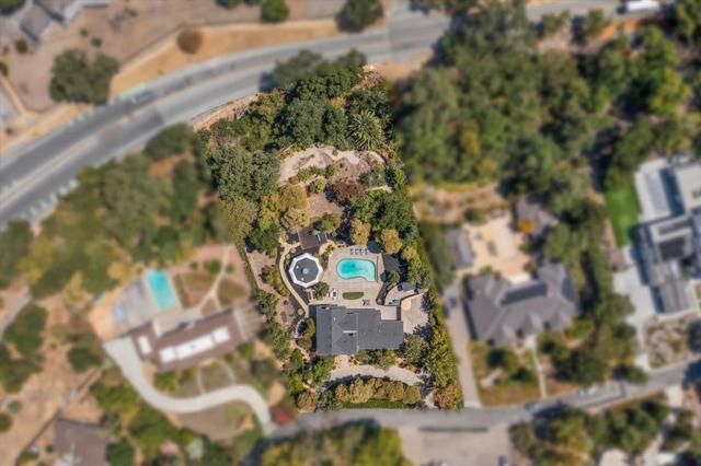 14228 Amherst Court, Los Altos Hills CA: https://media.crmls.org/mediaz/ec6194c2-344d-457a-bb1c-cd359447c4d3.jpg