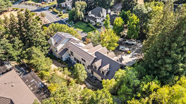 3265 Greenhills Drive, Lafayette CA: https://media.crmls.org/mediaz/ec6275d8-55ea-4310-b3eb-9ad3767b12e0.jpg