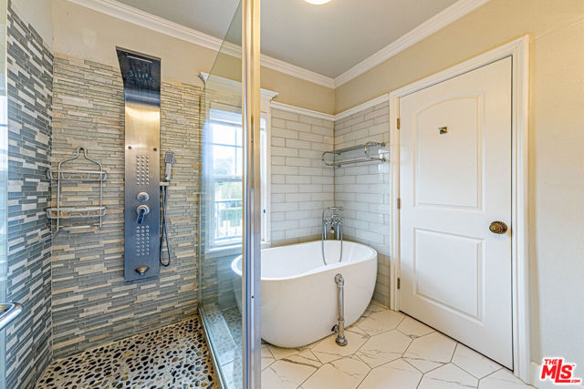 821 Lorraine Boulevard, Los Angeles CA: https://media.crmls.org/mediaz/ec62b1fb-a33b-4d77-b2bc-2659eb0f42a6.jpg