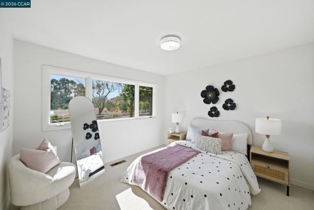 102 Hillcrest Dr, Orinda CA: https://media.crmls.org/mediaz/ec62b6ea-c4ee-4e69-9cb0-ab0c852078a3.jpg