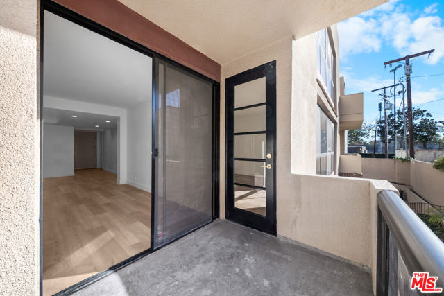 235 S Tower Drive, Beverly Hills CA: https://media.crmls.org/mediaz/ec62be73-bfd6-4139-934a-6216b1a8ed5a.jpg