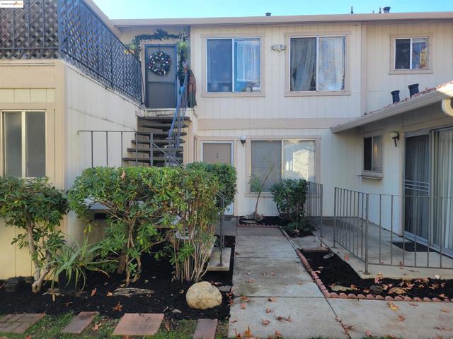 1260 Kenwal Rd, Concord CA: https://media.crmls.org/mediaz/ec6396ec-845d-4571-912c-1ded5fedf0b3.jpg