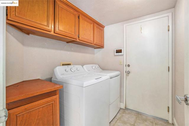 4606 Arabian WAY, Antioch CA: https://media.crmls.org/mediaz/ec63ad59-ca16-494a-b32b-47c3ba4c94e0.jpg