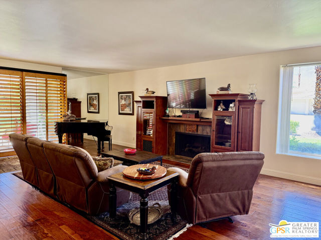 3410 E Bogert Trail, Palm Springs CA: https://media.crmls.org/mediaz/ec63f273-32f5-4b54-ad5d-19e6f74d42a8.jpg