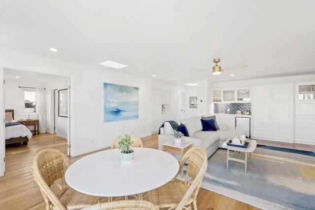 4474 Niagara Ave, San Diego CA: https://media.crmls.org/mediaz/ec64469b-cbf7-4a4a-9129-8489f7e7029e.jpg