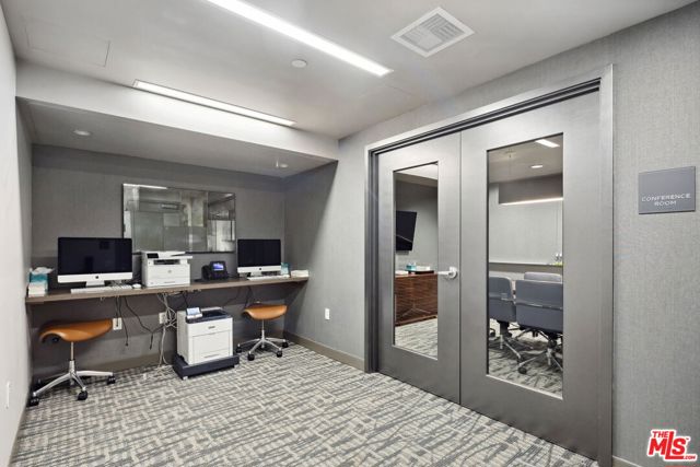 1755 Ocean Avenue, Santa Monica CA: https://media.crmls.org/mediaz/ec66515b-06a5-4ae0-b2fa-1d8b4bbc5b92.jpg