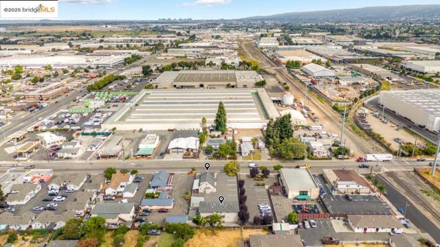 2090 Marina Blvd, San Leandro CA: https://media.crmls.org/mediaz/ec66674a-c600-4bef-8e1d-59ae5966e78f.jpg
