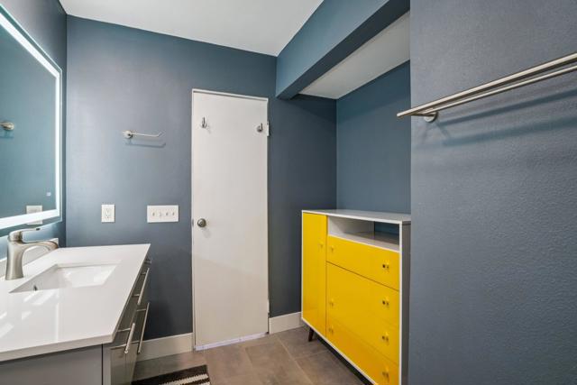 Image 33 of 47 For 2727 Sierra Madre  5