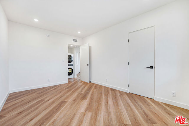 16185 W Sunset Blvd, 5 photo 6