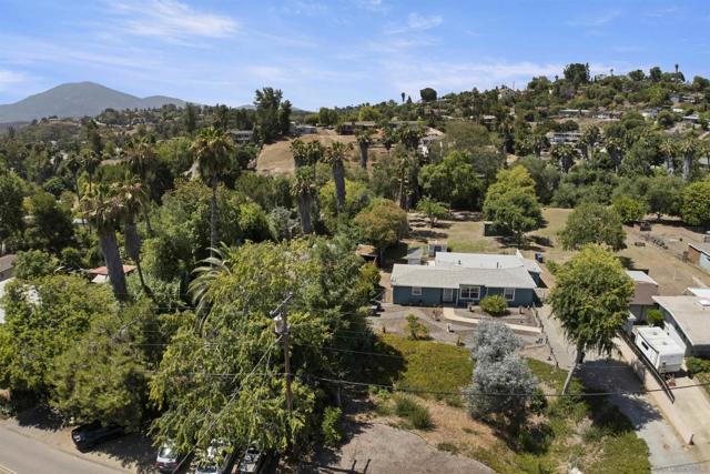 10705 Louisa Dr., La Mesa CA: https://media.crmls.org/mediaz/ec67f0c3-6922-40bc-a574-df222c4ae29d.jpg