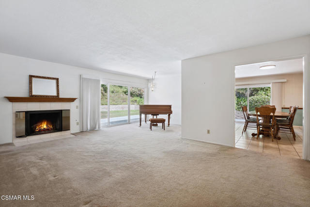 3034 Rollings Avenue, Thousand Oaks CA: https://media.crmls.org/mediaz/ec68e7b8-1744-48fb-a935-98ddda44d867.jpg