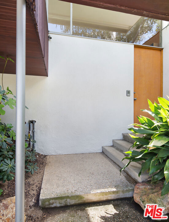 Image 3 for 2210 Neutra Pl, Los Angeles, CA 90039