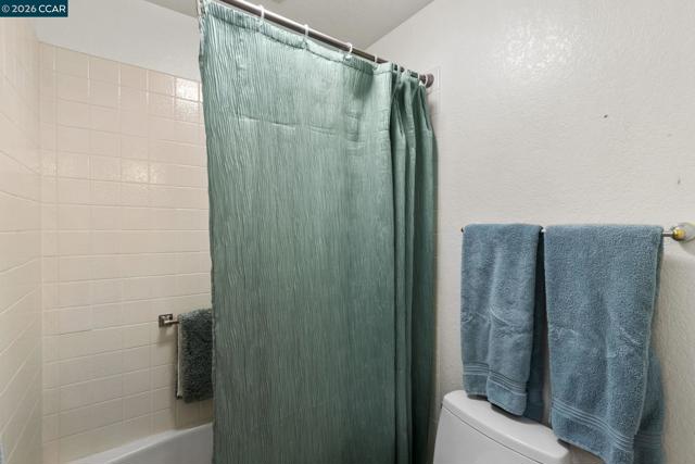 Image 20 of 44 For 3258 Ptarmigan Dr  3b