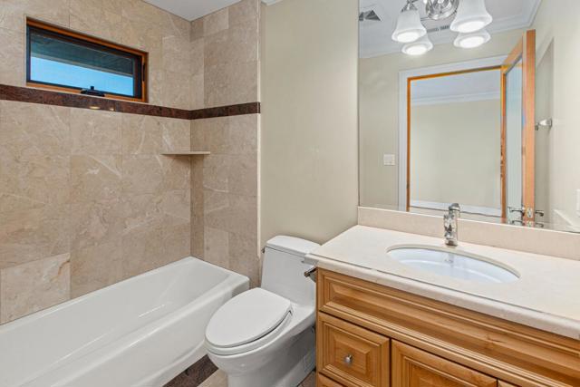 436 Summit Drive, Redwood City CA: https://media.crmls.org/mediaz/ec6a18fe-21dc-4bef-b262-01486bcbe0e1.jpg