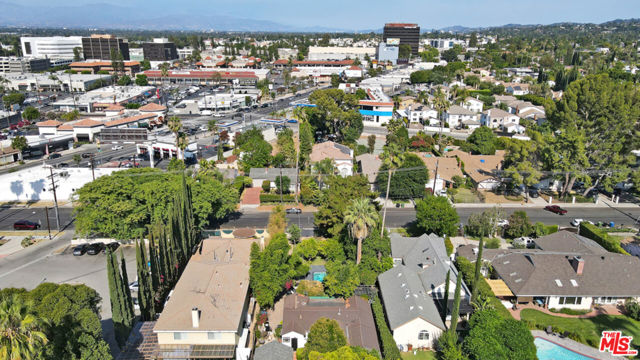 5341 Mecca Avenue, Tarzana CA: https://media.crmls.org/mediaz/ec6b3190-8151-40ff-bf05-fac83dd3a115.jpg