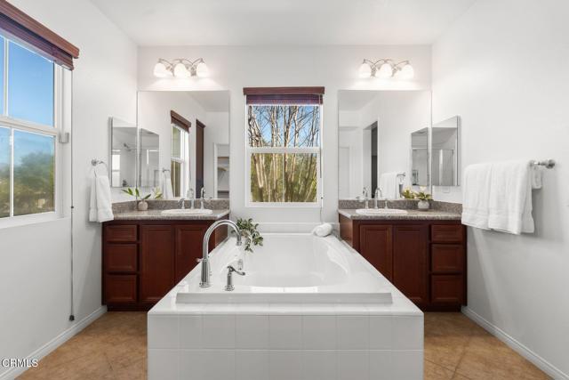 Detail Gallery Image 4 of 59 For 3269 Moss Landing Bld, Oxnard,  CA 93036 - 3 Beds | 2/1 Baths