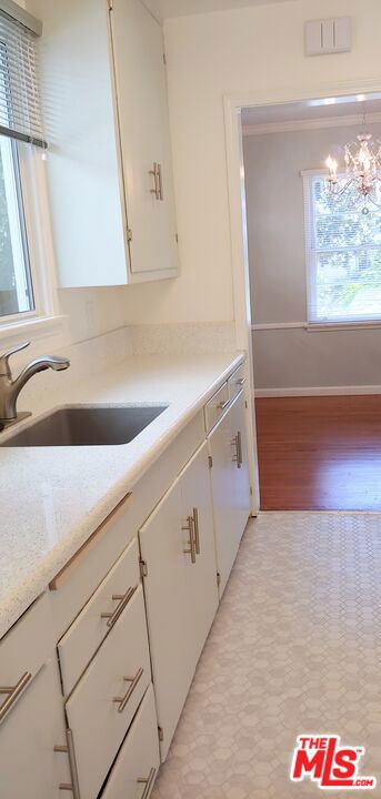 435 South Oakhurst Drive photo 5