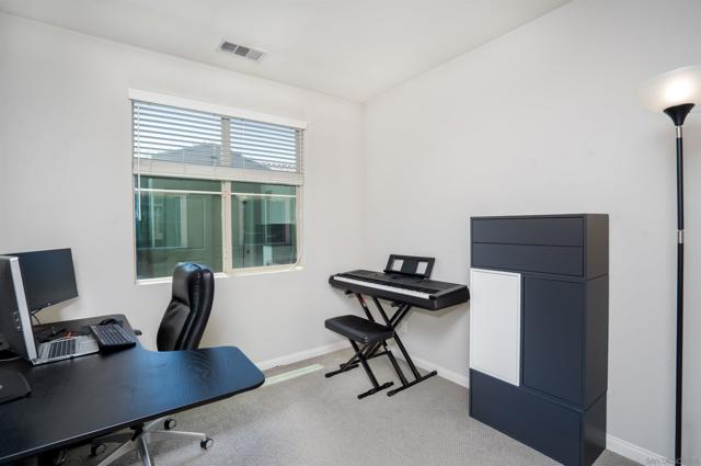 16206 Veridian Cir, San Diego CA: https://media.crmls.org/mediaz/ec6be3aa-7f3b-4fcb-963c-3dc55a2de4f8.jpg