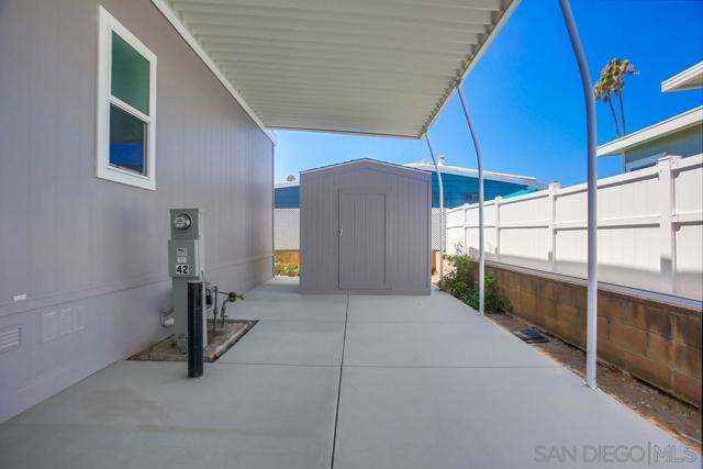 7025 San Bartolo St, Carlsbad CA: https://media.crmls.org/mediaz/ec6be53e-4df0-4c50-9387-7ca41d453c1b.jpg
