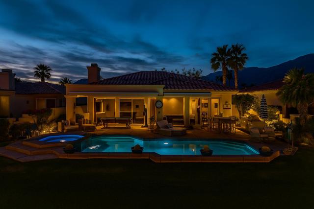 80240 Merion, La Quinta CA: https://media.crmls.org/mediaz/ec6cf877-9626-4760-a64b-f1972f24cc9b.jpg