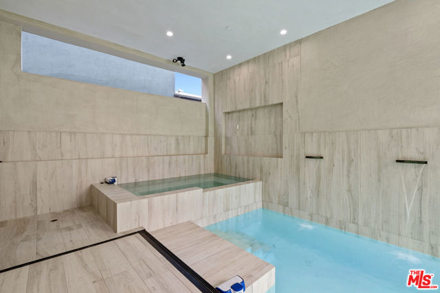 4 Bed Home for Sale in Venice, California