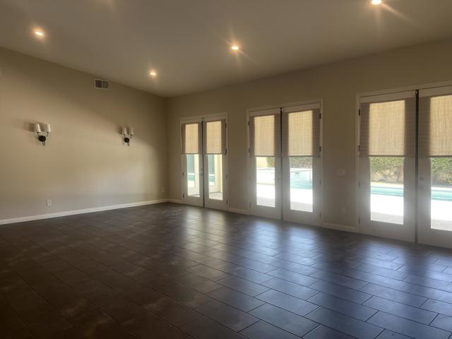 11 Mission Palms W Drive, Rancho Mirage CA: https://media.crmls.org/mediaz/ec6d77e7-58a4-4b90-ac18-e2641d02014b.jpg