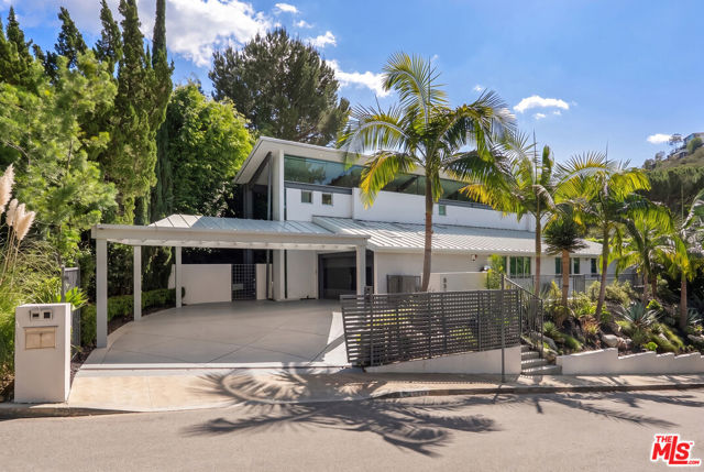 8538 Eastwood Road photo 2