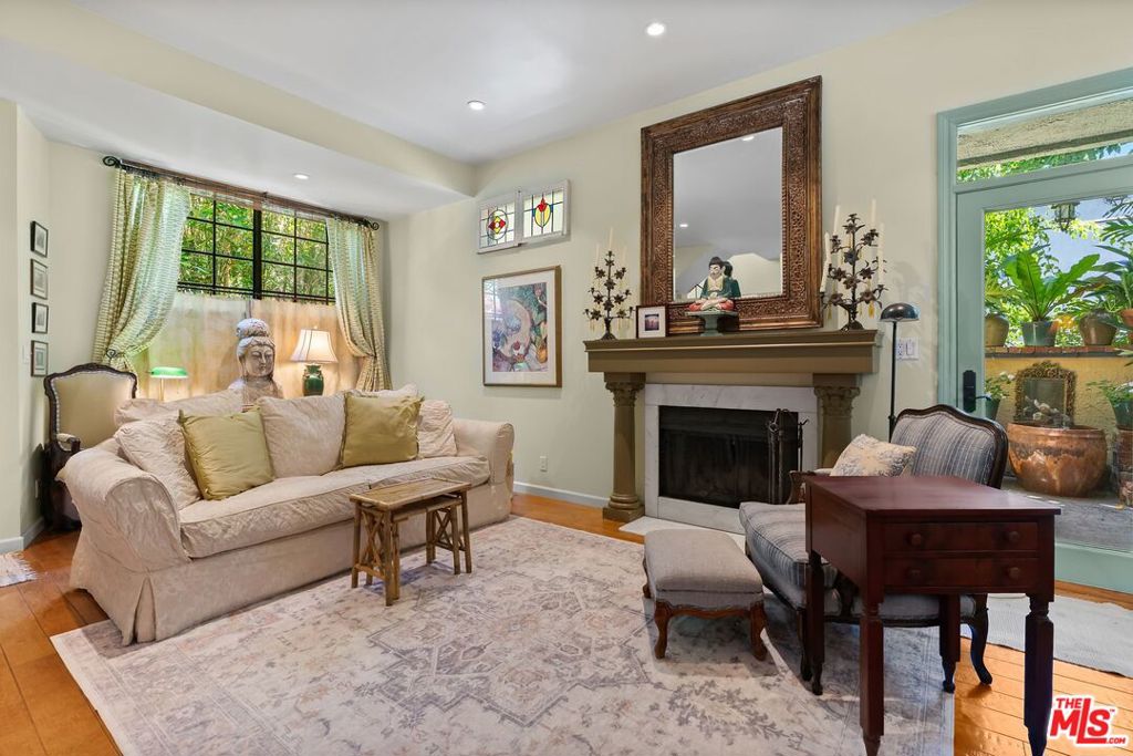 800 Westmount Drive #5
