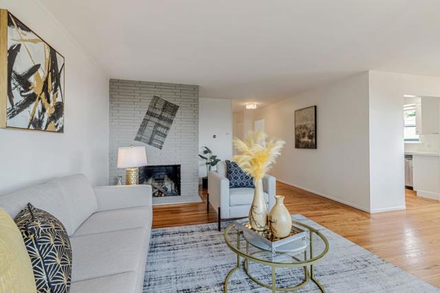 6827 Ridgewood Drive, Oakland CA: https://media.crmls.org/mediaz/ec6f2f7f-5db2-428a-b377-7fc1244d9c48.jpg