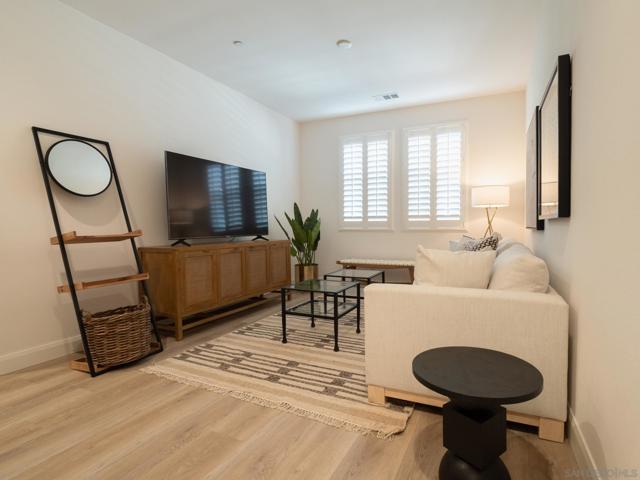 1904 Avenida Senecio, Chula Vista CA: https://media.crmls.org/mediaz/ec6f4b9e-511b-4169-bbe5-18c6eb233a10.jpg