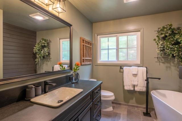 5 Wyndemere Vale, Monterey CA: https://media.crmls.org/mediaz/ec6fe6de-1512-4e9f-a6b3-248932fe021b.jpg