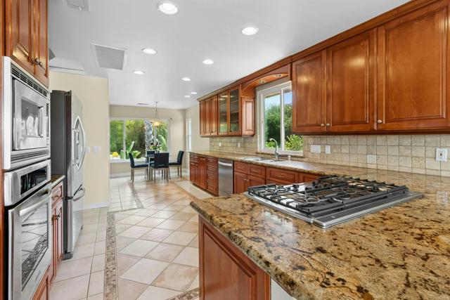 17058 Cloudcroft Drive, Poway CA: https://media.crmls.org/mediaz/ec706739-d73a-42e9-a94c-03790c82e768.jpg