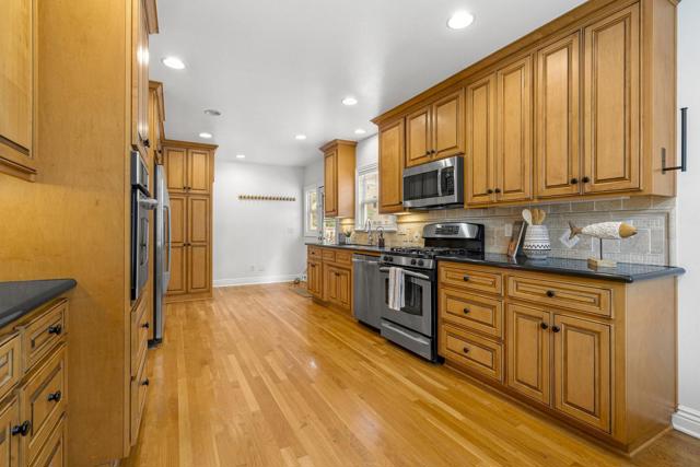 986 Schiele Avenue, San Jose CA: https://media.crmls.org/mediaz/ec7195b1-90b1-465b-a2c4-8f4bd51af070.jpg