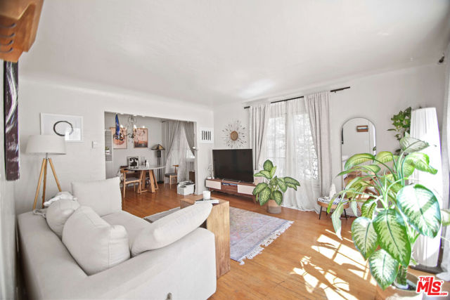 979 Hancock Avenue photo 6
