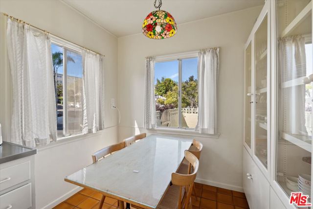 1903 Holmby Avenue, Los Angeles CA: https://media.crmls.org/mediaz/ec7218e6-3152-45f8-bf51-a0fbba26681c.jpg