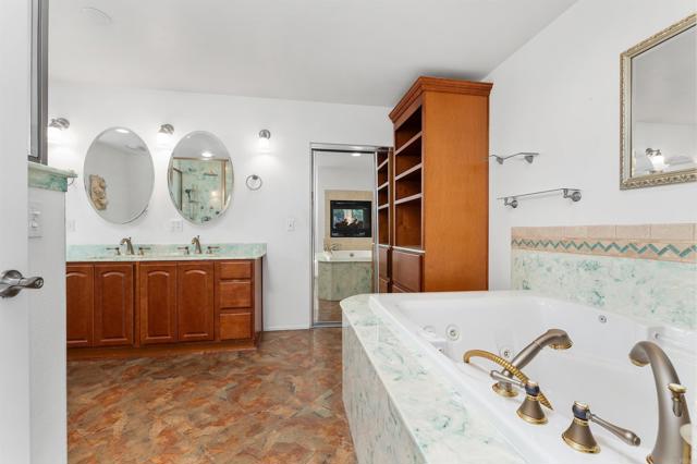 Detail Gallery Image 16 of 31 For 16866 Acebo Drive, San Diego,  CA 92128 - 4 Beds | 2 Baths