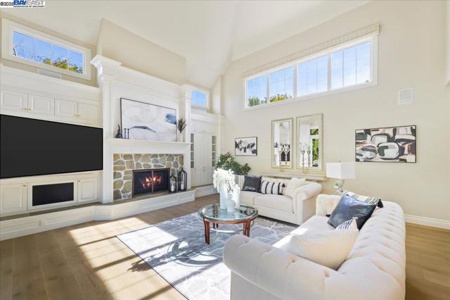 2434 Pomino Way, Pleasanton CA: https://media.crmls.org/mediaz/ec72a922-e5ac-4627-b2e8-8b70dc007406.jpg