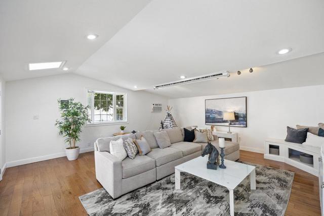 1986 Cottle Avenue, San Jose CA: https://media.crmls.org/mediaz/ec73421c-dc50-426a-8025-c694a81b4909.jpg