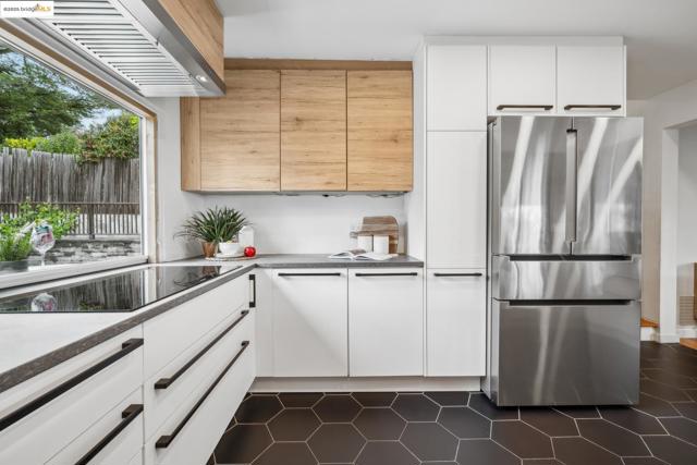 6951 Chambers Dr, Oakland CA: https://media.crmls.org/mediaz/ec7352a4-7c1c-4af7-81a8-5513972d8b15.jpg