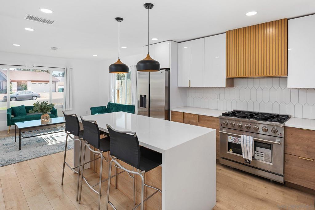 MLS #250043147SD image #12